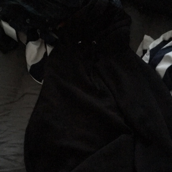 Various different clothes - Picture 6 of 15